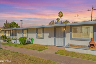 Building Photo - 10612 W Oakmont Dr