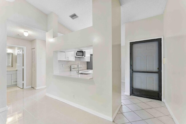 Building Photo - 3375 Jaywood Terrace