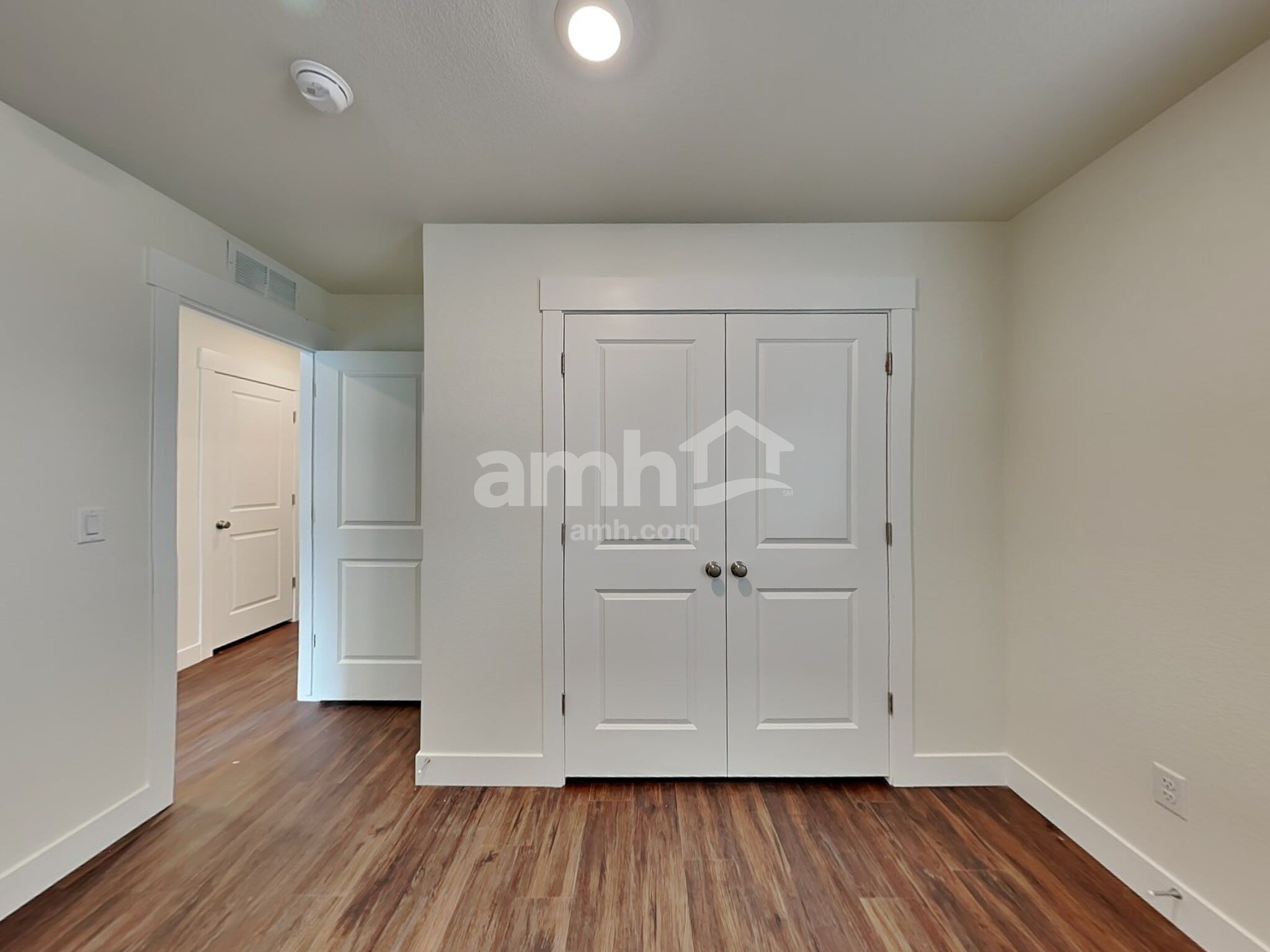 Building Photo - 3909 Wyedale Wy