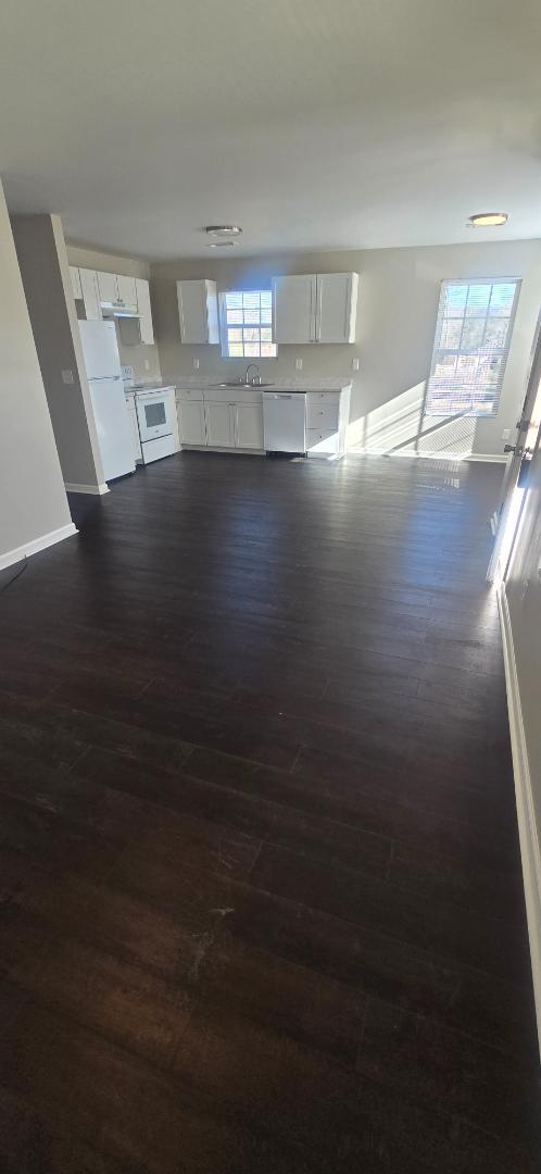 Building Photo - 707 Inspire Ave