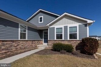 Building Photo - 210 Eternal Way