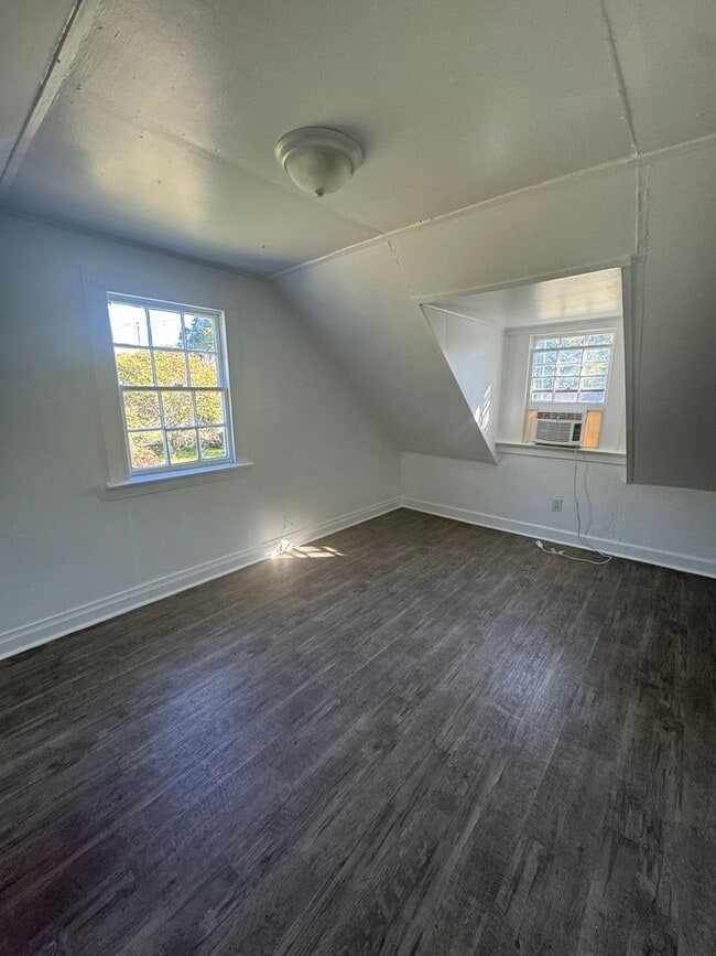 Building Photo - 1BR/1BA Apartment near Downtown Raleigh