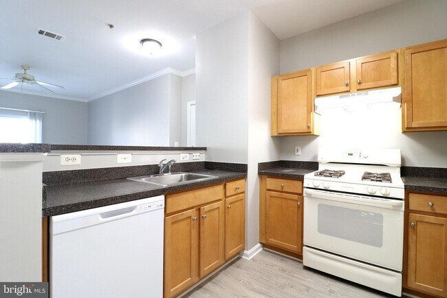 Building Photo - 5117 Travis Edward Way