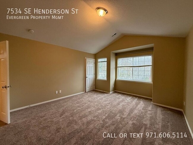 Building Photo - 7534 SE Henderson St