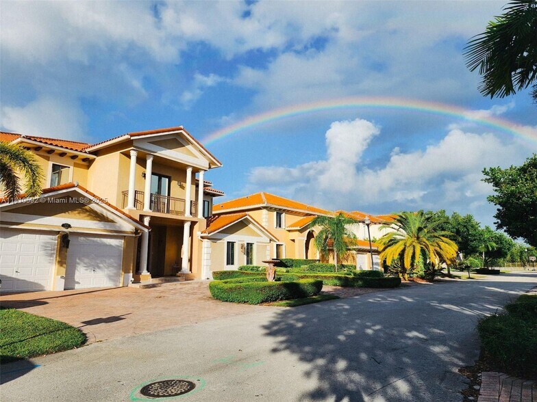 Building Photo - 7839 SW 195th Ter