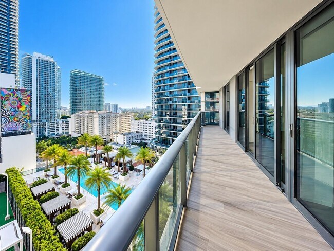 Building Photo - 801 S Miami Ave