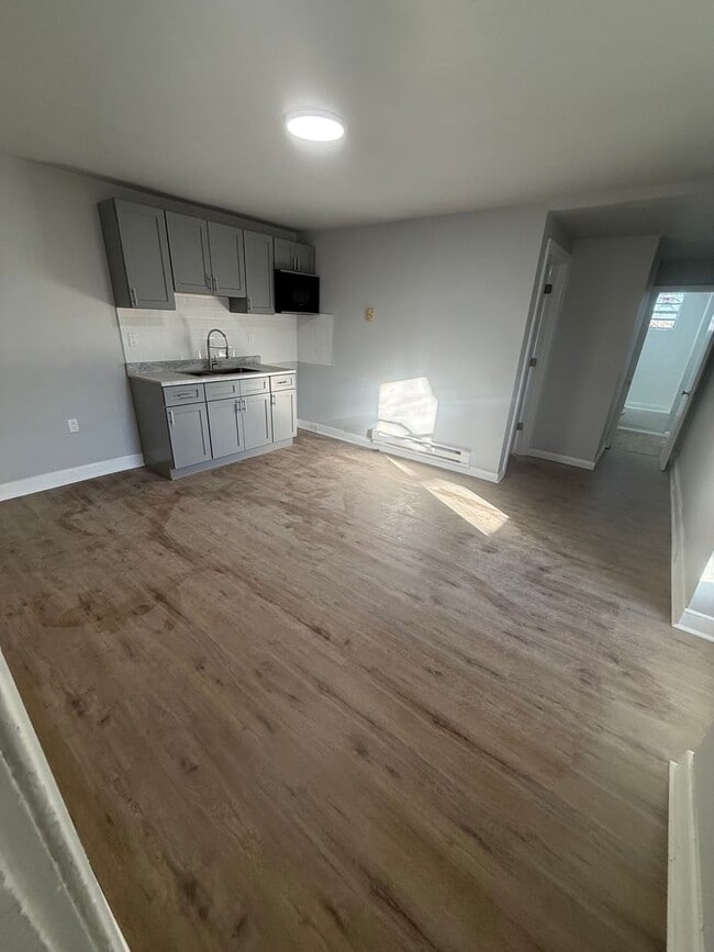 Building Photo - Move-In Ready 2 Bedroom with Stove, Microwave  Refrigerator