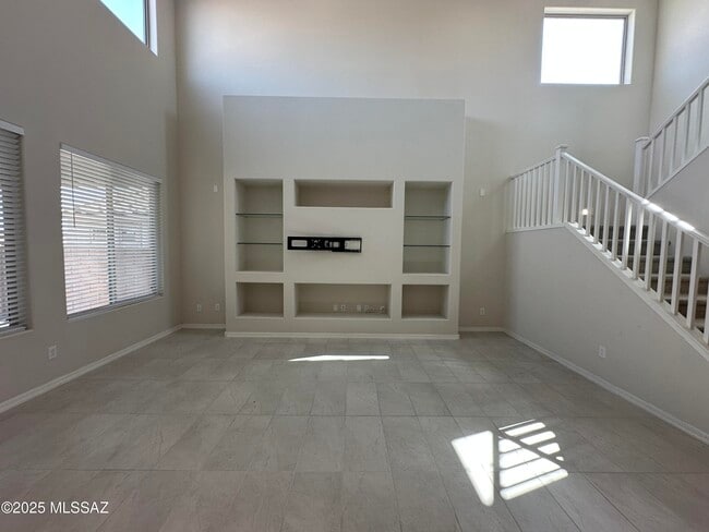 Building Photo - 7806 S Land Grant Dr