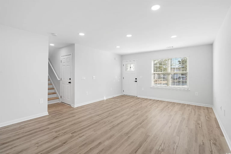 Building Photo - 7031 Birnamwood court