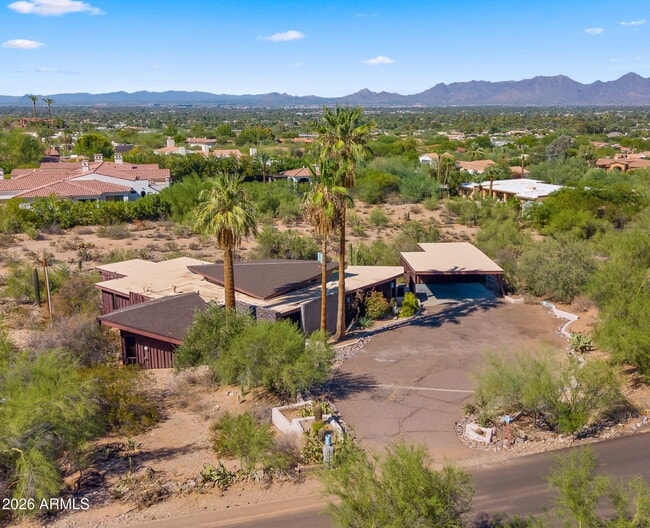 Building Photo - 6102 E Quartz Mountain Rd