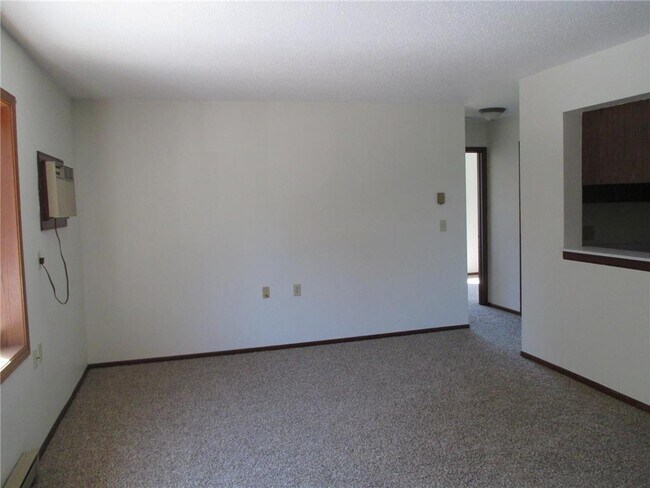 Building Photo - 911 Lakeview St