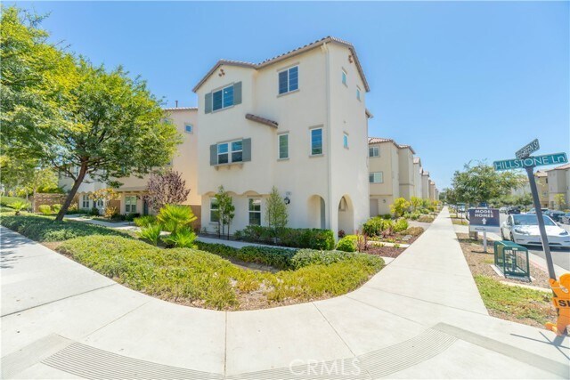 Building Photo - 27659 Rockcrest Rd