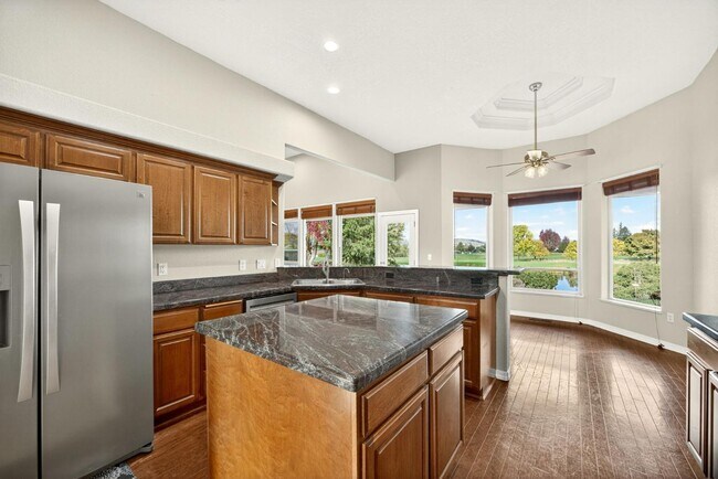 Building Photo - 460 Robert Trent Jones Blvd