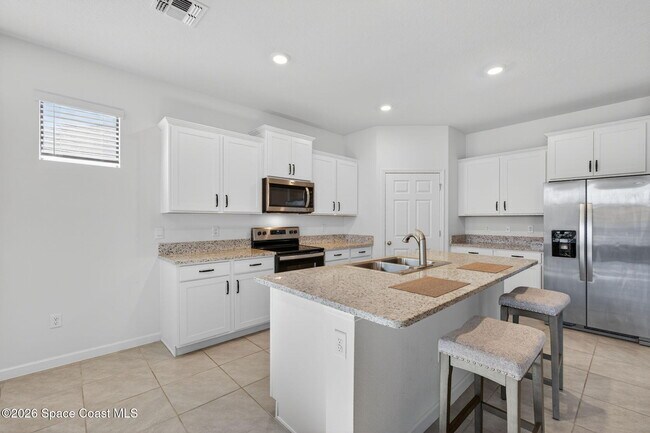 Building Photo - 830 Remington Green Dr SE