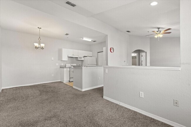 Building Photo - 852 Grand Regency Pointe