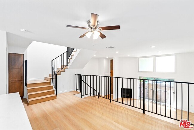 Building Photo - 5238 Newcastle Ave
