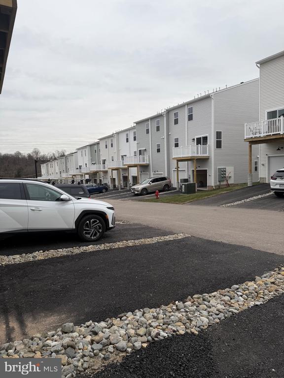 Building Photo - 739 Platinum Dr