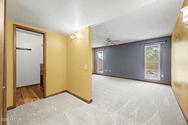 Building Photo - 9847 W Wrangler Dr