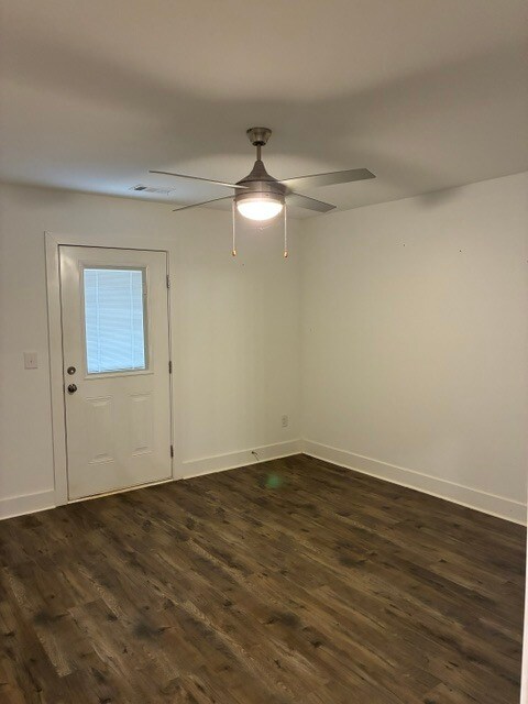 Building Photo - 503 S Forest Ave