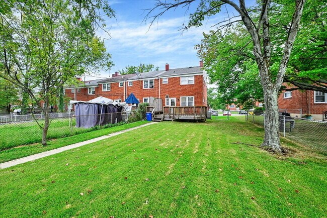 Building Photo - 8611 Ellen Ct