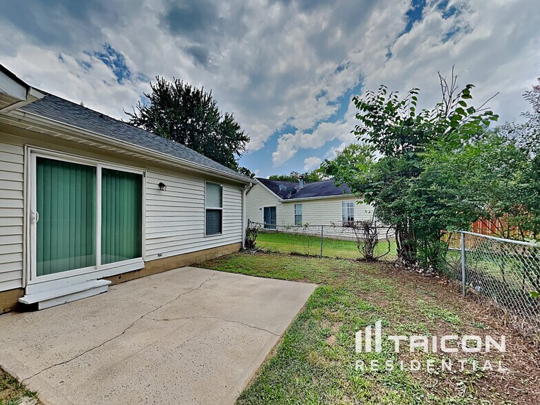 Building Photo - 4815 Harri Ann Dr