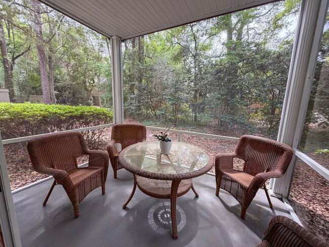 Building Photo - 2/2 Condo in The Links @ Haile Plantation - available end of April! *Approved Application*