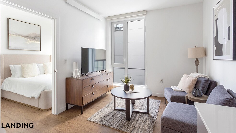 Building Photo - 1419 24th Ave