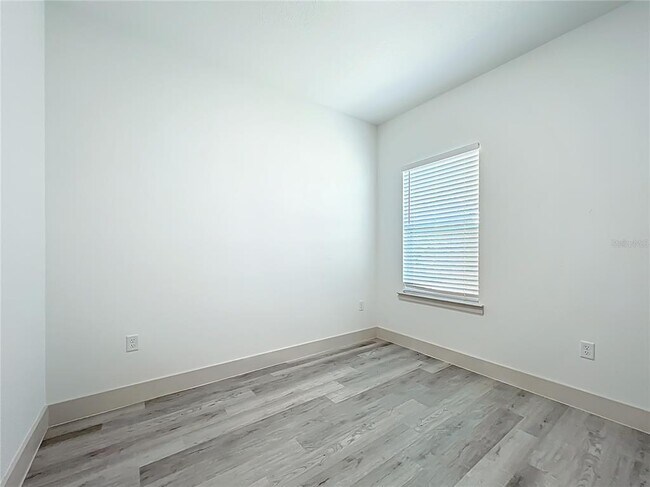 Building Photo - 9301 N Akola Way