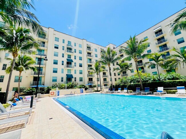 Building Photo - 610 Clematis St