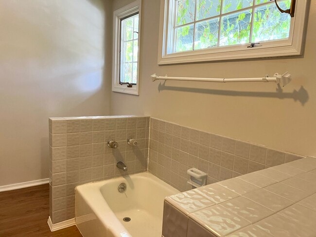 Building Photo - 3205 George Cir