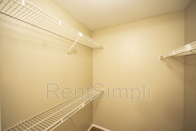 Building Photo - 15024 Avenida Venusto