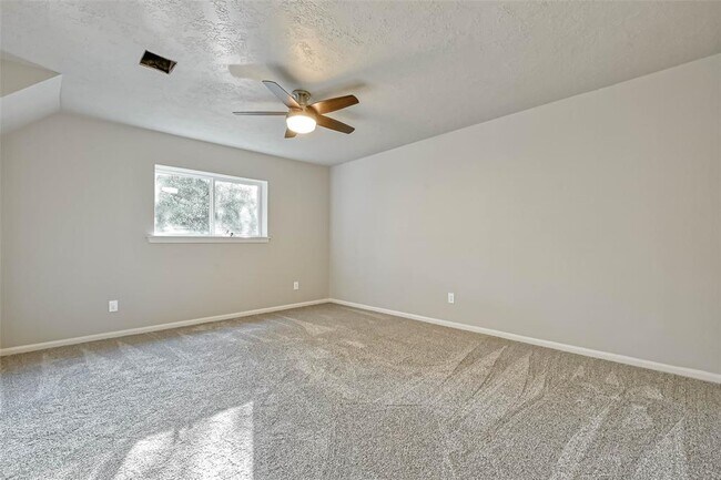 Building Photo - 3615 Highfalls Dr