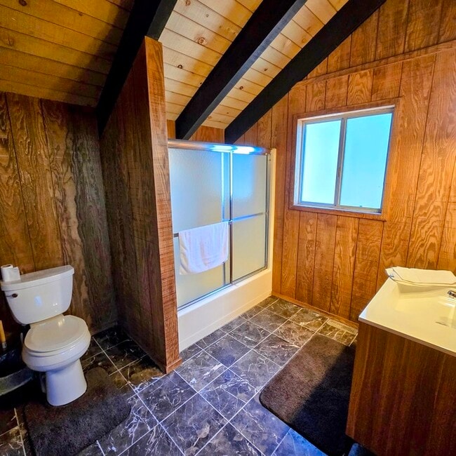 Building Photo - Charming 3-Bedroom + Loft Home in Shay Mea...