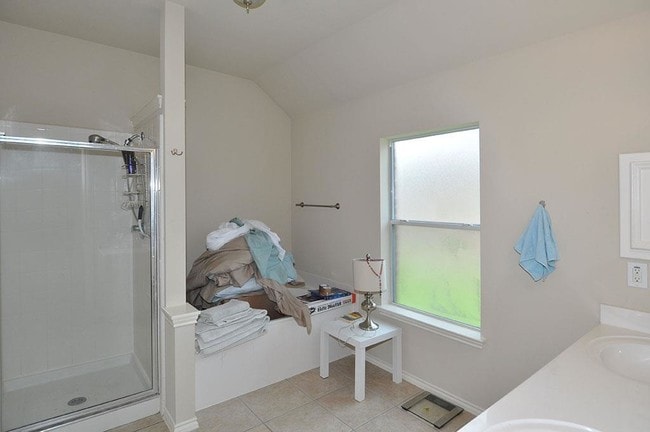 Building Photo - 22852 Lantern Hills Dr