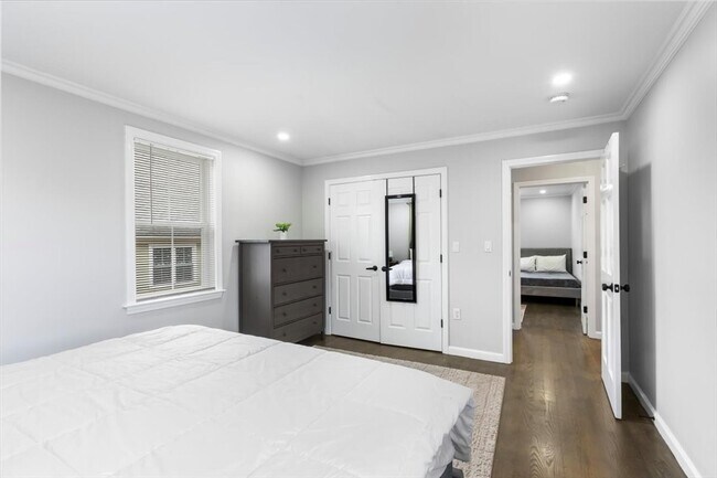 Building Photo - 77 Cedar St