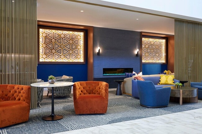 Building Photo - 74300 Country Club Dr