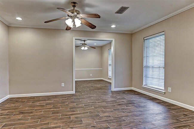 Building Photo - 6031 Cerritos Dr