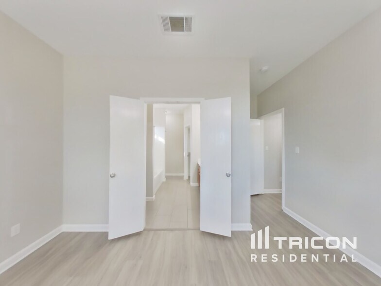 Building Photo - 312 Nogales Ln