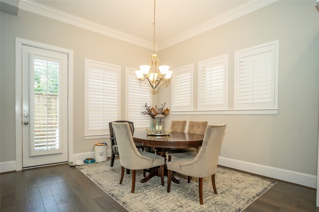 Building Photo - 5730 Brancott Way