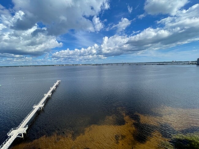 Building Photo - 6504 Bridge Water Way