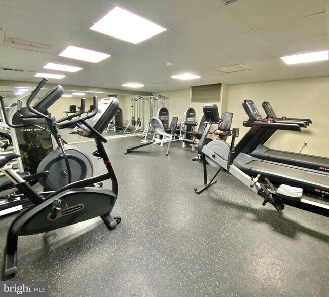 Building Photo - 3101 S Manchester St