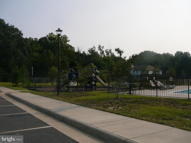Building Photo - 2614 Wheatland Station Way
