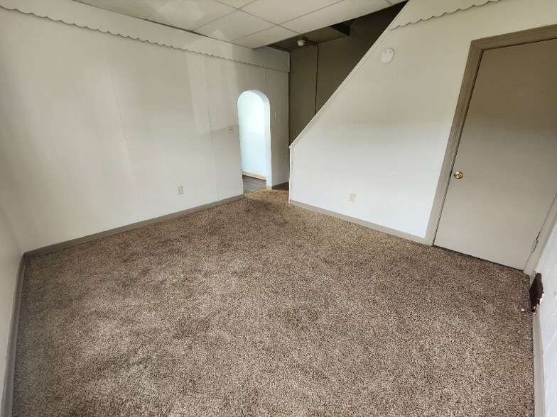 Building Photo - 308 Menoher Wy