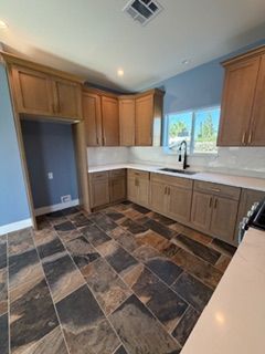 Building Photo - 7745 Cypress Ave