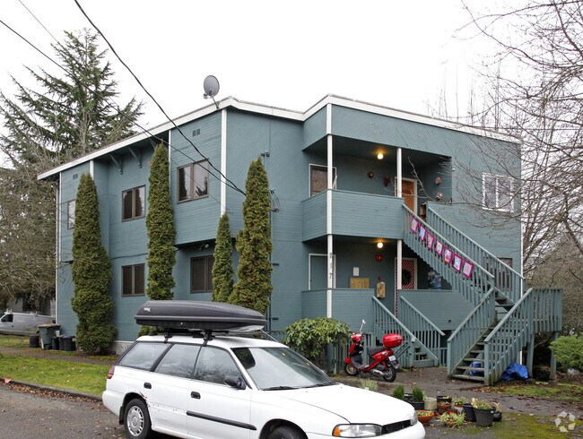 Primary Photo - Leschi View Apartments