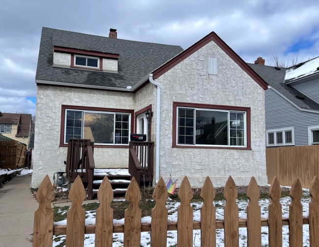 Building Photo - 1139 Maryland Ave E