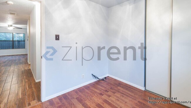 Building Photo - 9015 Jean Verte