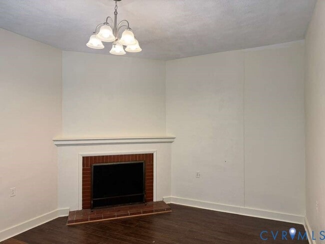 Building Photo - 2604 Sunnybrook Rd