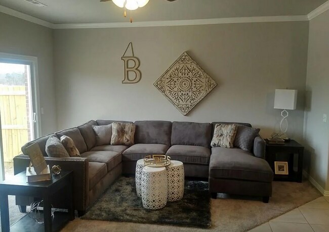 Building Photo - 3 Bedroom Townhome for Lease Rogers, AR! *...
