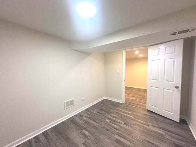 Building Photo - 306 Northwestern Ct